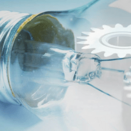 A light bulb and gears symbolize the importance of creating easily readable content.