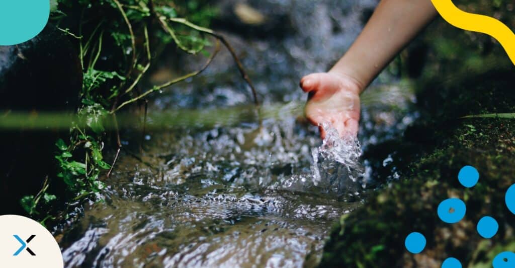 Klares Wasser symbolisiert Klarheit in der Corporate Communication.